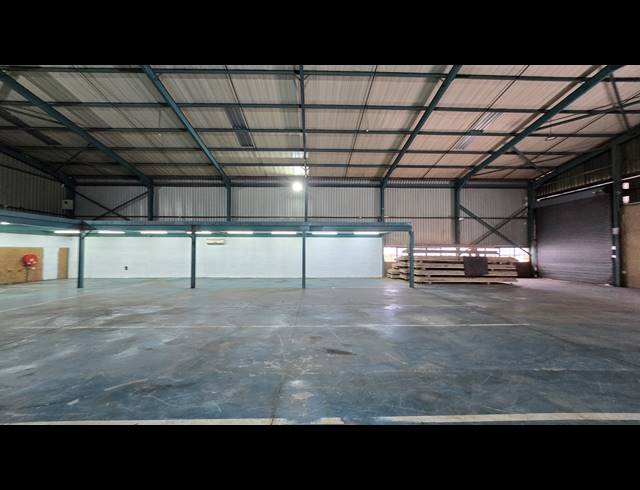 750M² WAREHOUSE FOR SALE IN SPARTAN